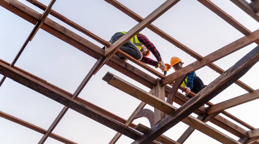 Professional New roof installation in Seligman, MO